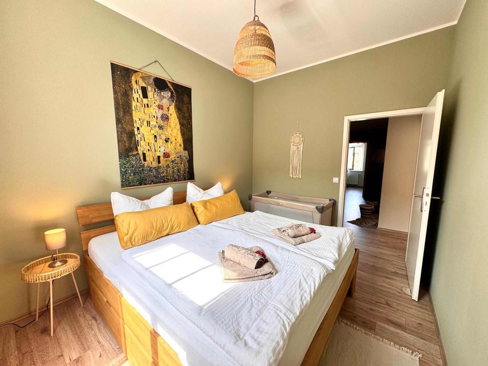 Bautzen Living Appartement - Zentrumslage Parkplatz Babybett バウツェン エクステリア 写真